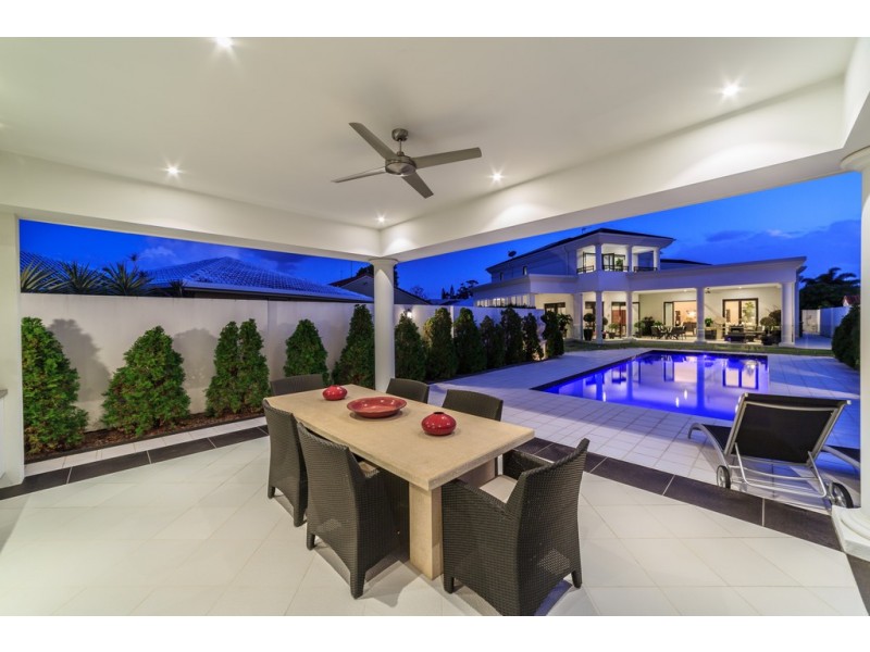 4 Waterview Crescent, Sorrento QLD 4217