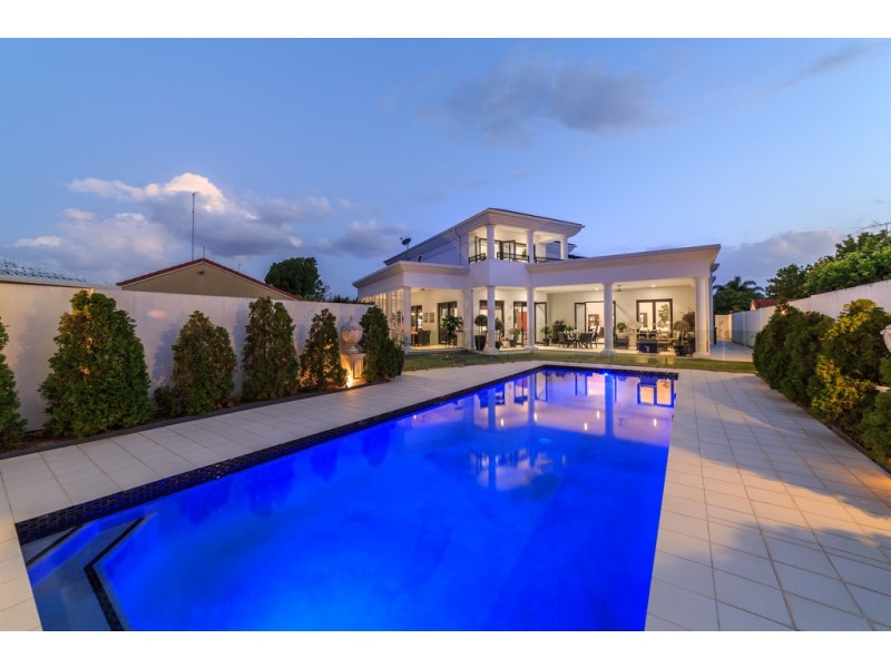 4 Waterview Crescent, Sorrento QLD 4217