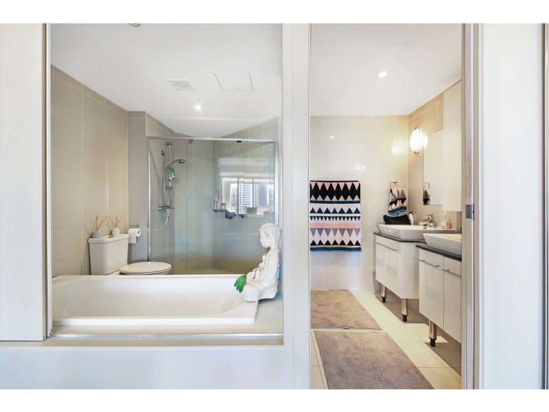 16 ‘Alexis’ 19 Mermaid Avenue, Mermaid Beach QLD 4218