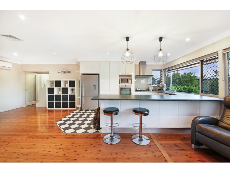 22 Saltash Street, Labrador QLD 4215