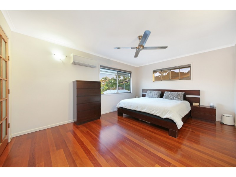 22 Saltash Street, Labrador QLD 4215