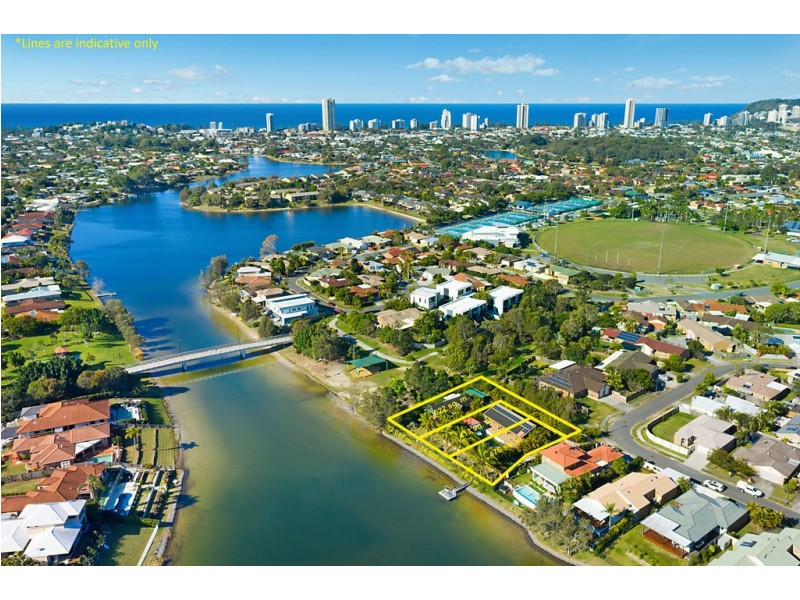 36 Dipper Drive, Burleigh Waters QLD 4220