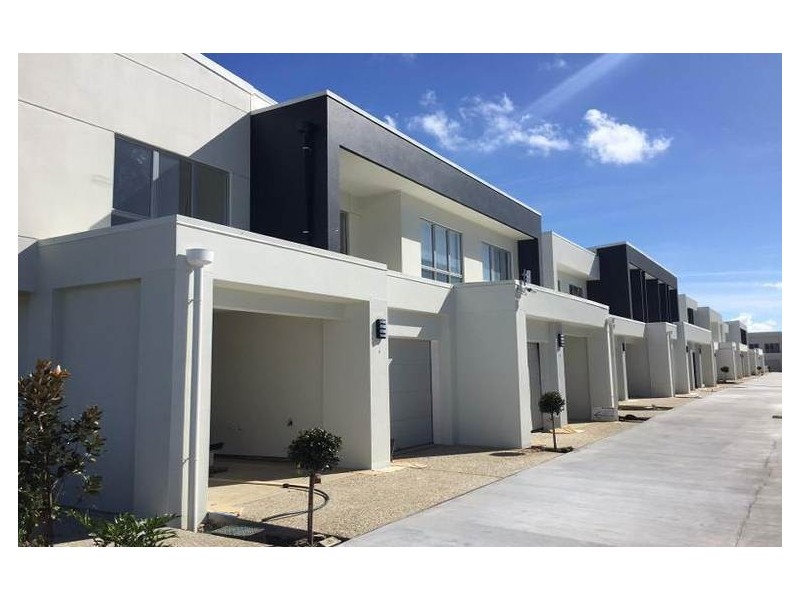 31/156 Marina Quays Blvd, Hope Island QLD 4212