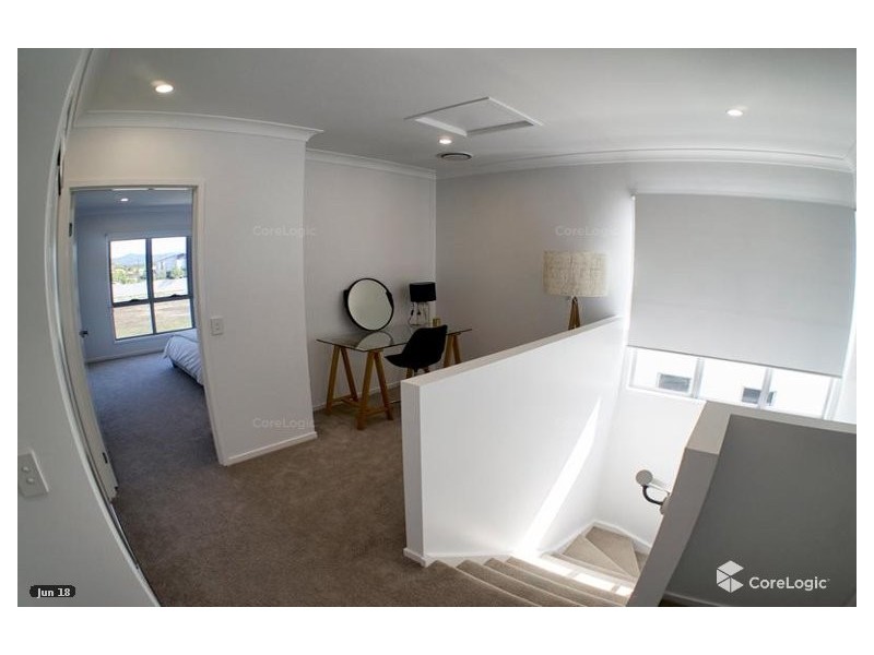 31/156 Marina Quays Blvd, Hope Island QLD 4212