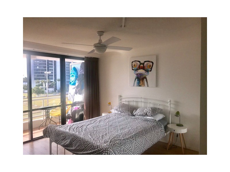401/70 Remembrance drive, Surfers Paradise QLD 4217