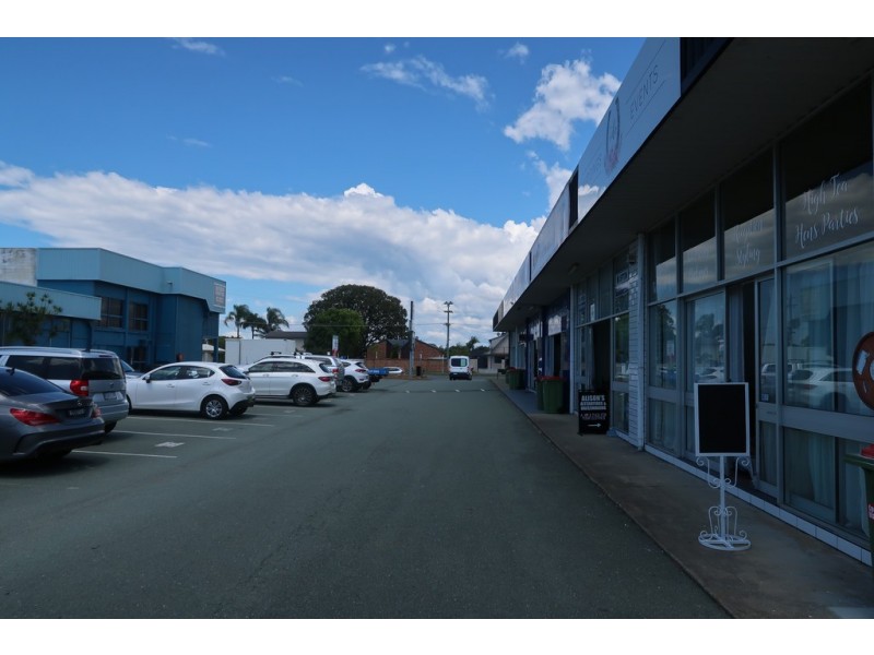 99 Ashmore Road, Benowa QLD 4217