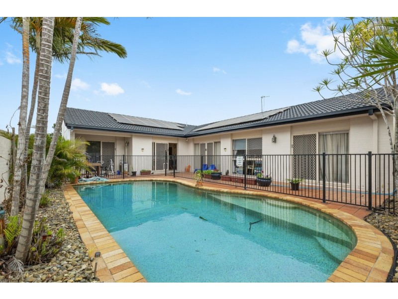 5 Santabelle Crescent, Clear Island Waters QLD 4226
