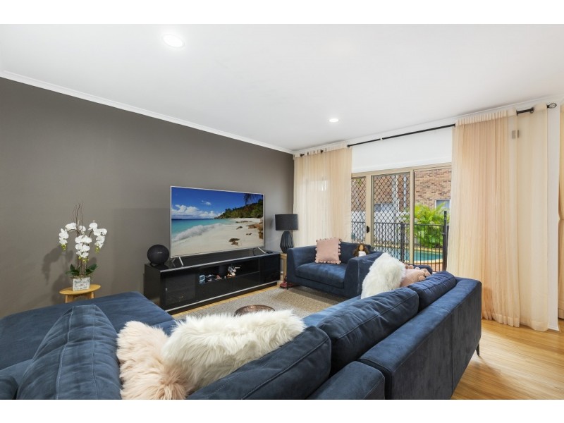 5 Santabelle Crescent, Clear Island Waters QLD 4226