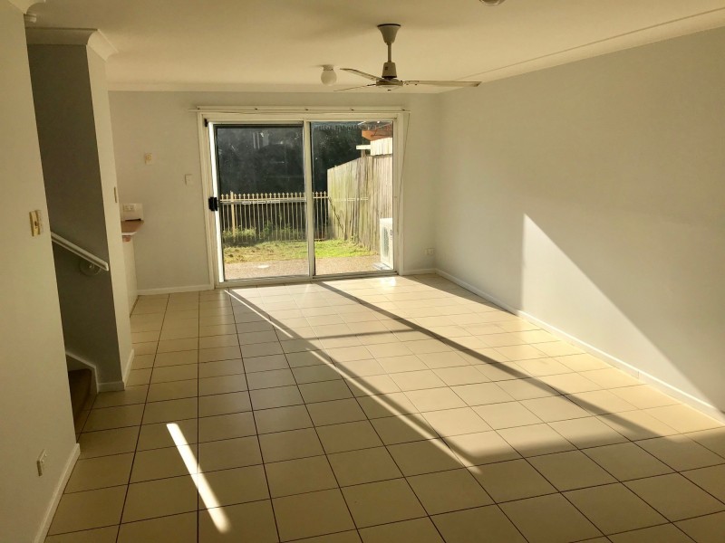 14/4 Bushmead St, Nerang QLD 4211