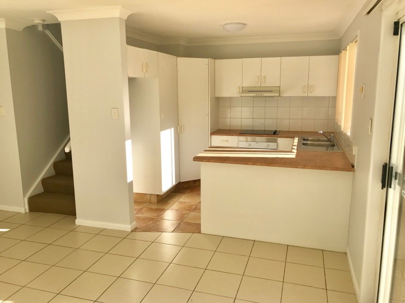 14/4 Bushmead St, Nerang QLD 4211