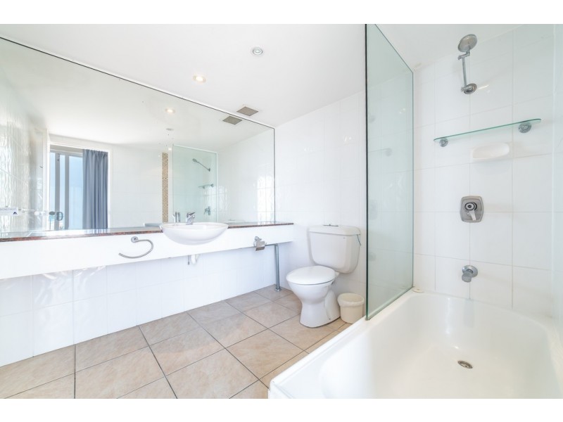 8/26 Old Burleigh Road, Surfers Paradise QLD 4217