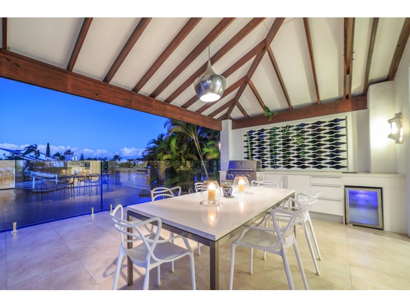 19 Charolais Crescent, Benowa Waters QLD 4217