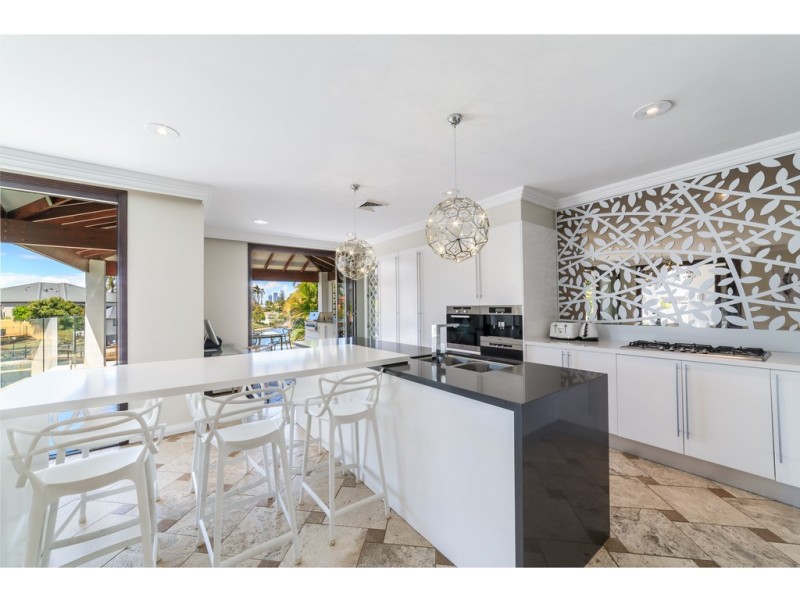 19 Charolais Crescent, Benowa Waters QLD 4217