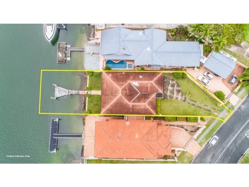 33 Stanhill Drive, Chevron Island QLD 4217