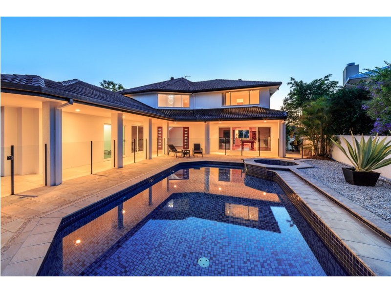 30 Charolais Crescent, Benowa Waters QLD 4217