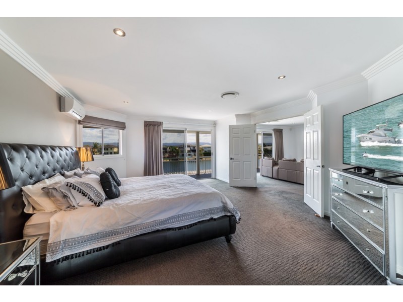 30 Charolais Crescent, Benowa Waters QLD 4217