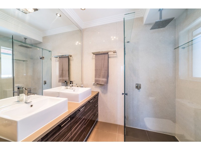 30 Charolais Crescent, Benowa Waters QLD 4217