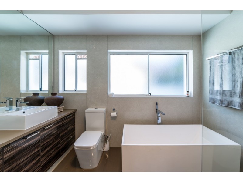 30 Charolais Crescent, Benowa Waters QLD 4217