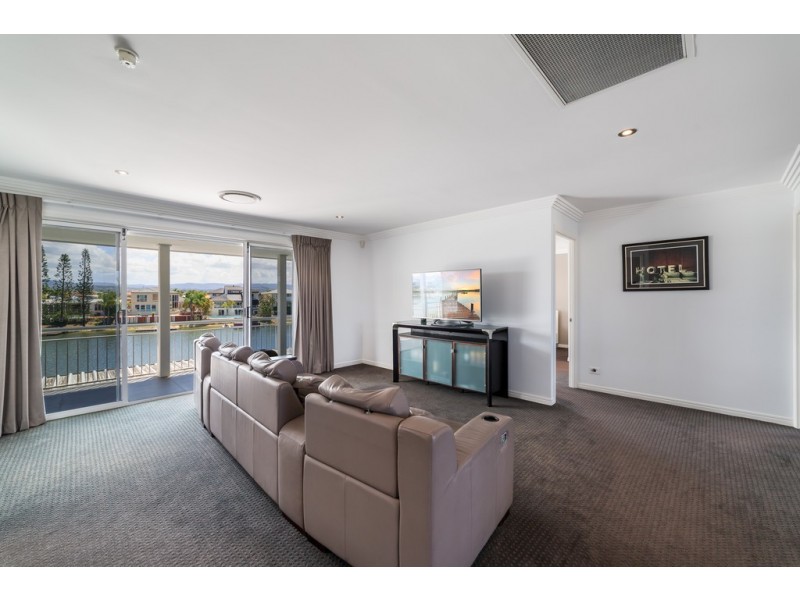 30 Charolais Crescent, Benowa Waters QLD 4217