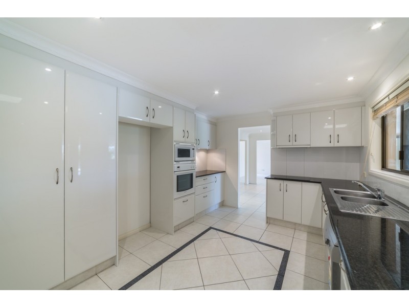 3 Braemer Court, Benowa Waters QLD 4217