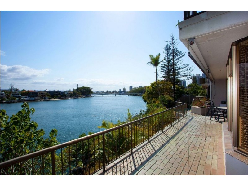 4/2964 Gold Coast Hwy, Surfers Paradise QLD 4217