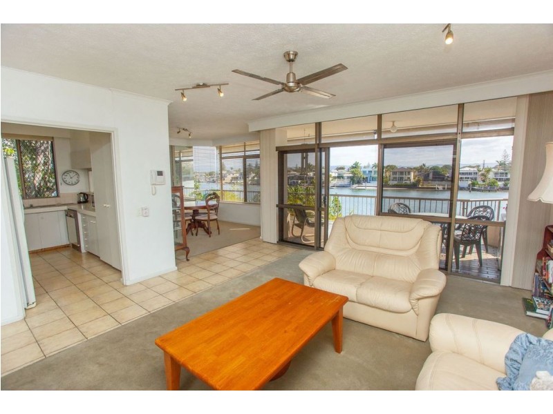 4/2964 Gold Coast Hwy, Surfers Paradise QLD 4217