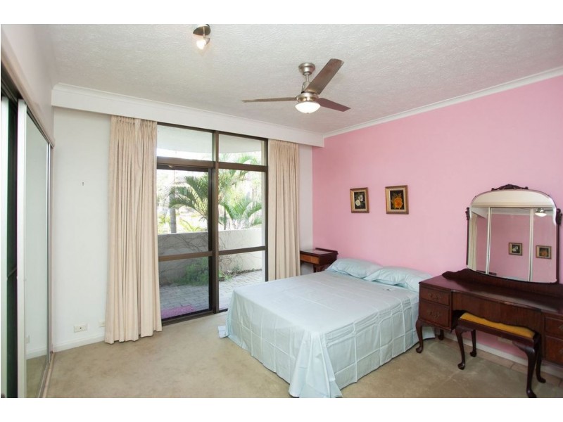 4/2964 Gold Coast Hwy, Surfers Paradise QLD 4217