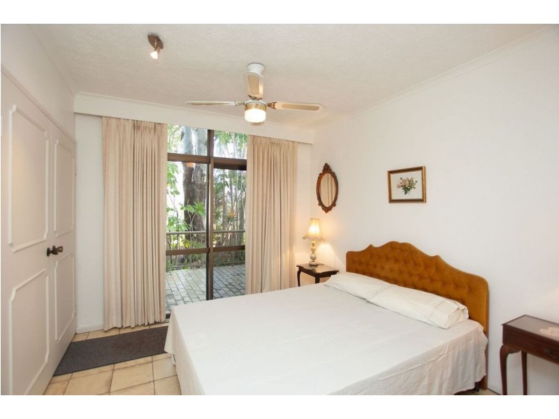 4/2964 Gold Coast Hwy, Surfers Paradise QLD 4217