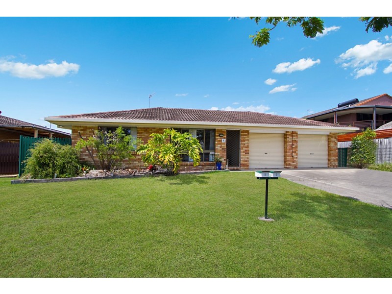 8 Peacock Place, Burleigh Waters QLD 4220