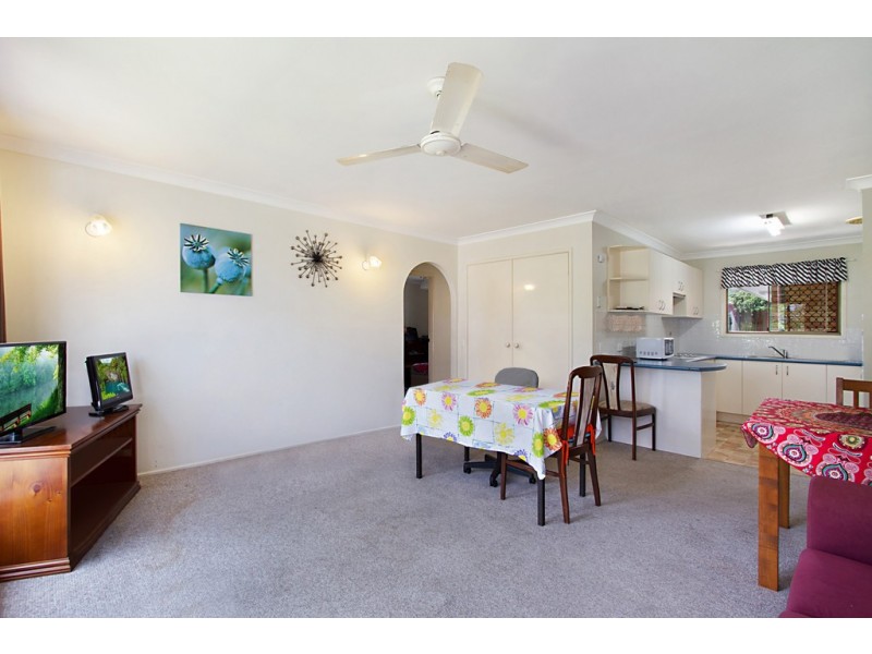 8 Peacock Place, Burleigh Waters QLD 4220