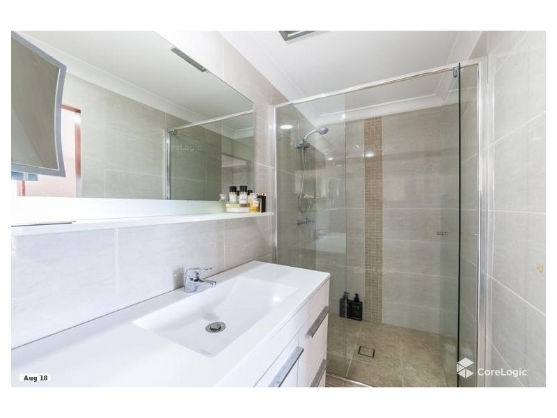 44 Fitzwilliam Street, Carrara QLD 4211