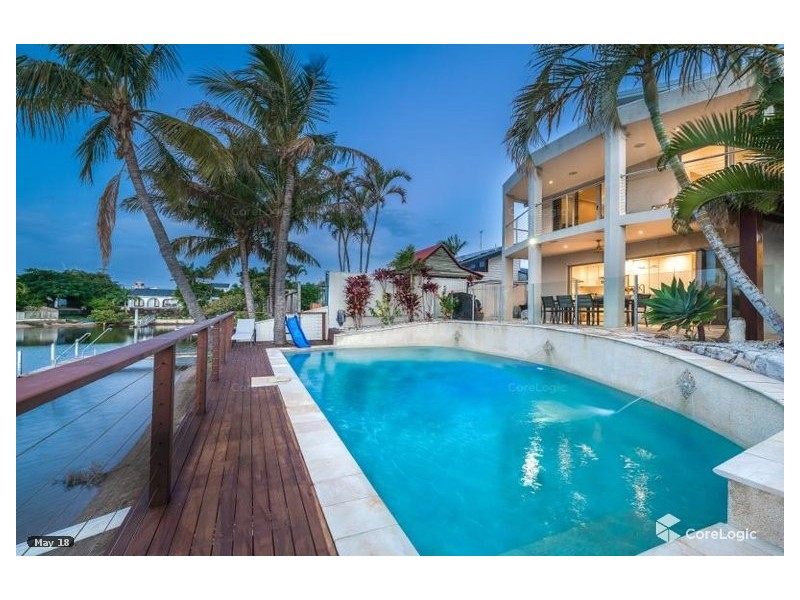 9 Pensacola Court, Broadbeach Waters QLD 4218