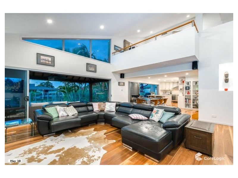 9 Pensacola Court, Broadbeach Waters QLD 4218