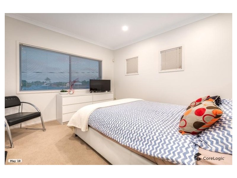 9 Pensacola Court, Broadbeach Waters QLD 4218