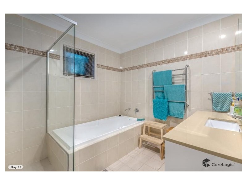 9 Pensacola Court, Broadbeach Waters QLD 4218