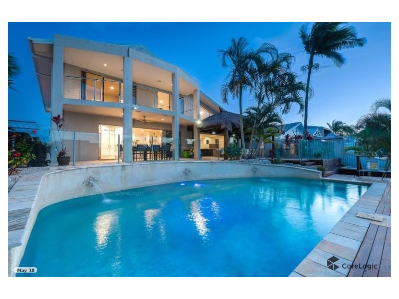 9 Pensacola Court, Broadbeach Waters QLD 4218