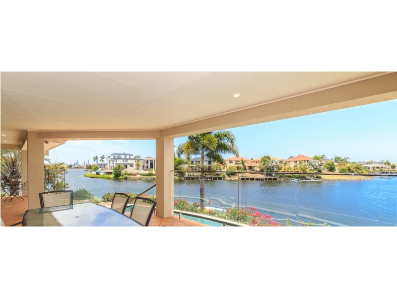 4 Bollard Circuit, Clear Island Waters QLD 4226