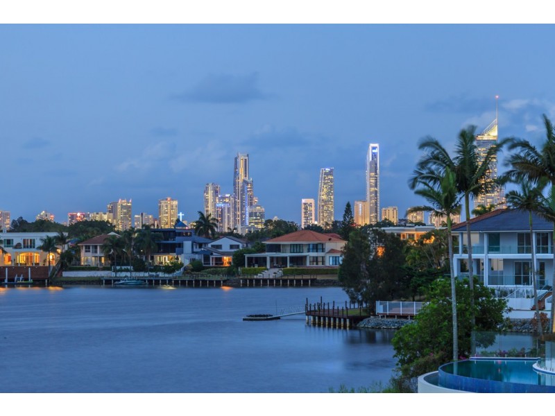 4 Bollard Circuit, Clear Island Waters QLD 4226