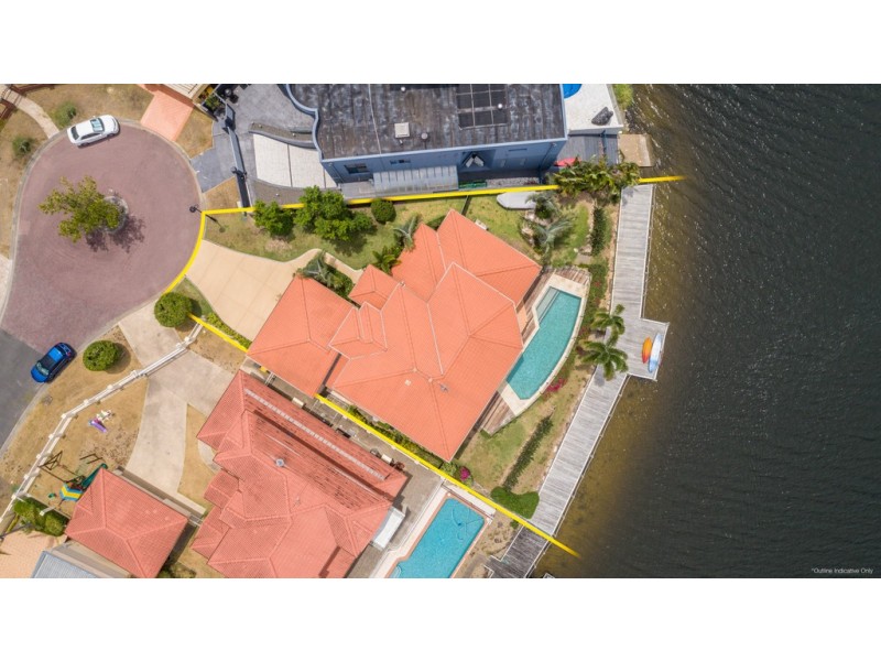 4 Bollard Circuit, Clear Island Waters QLD 4226