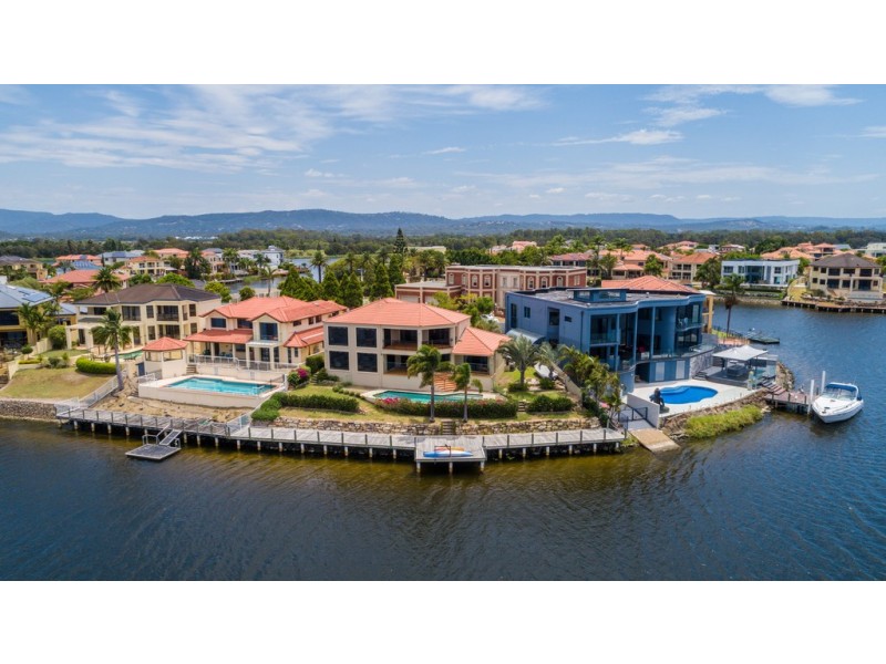 4 Bollard Circuit, Clear Island Waters QLD 4226