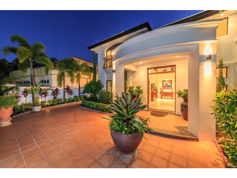 28 Clear Water Bay Avenue, Clear Island Waters QLD 4226