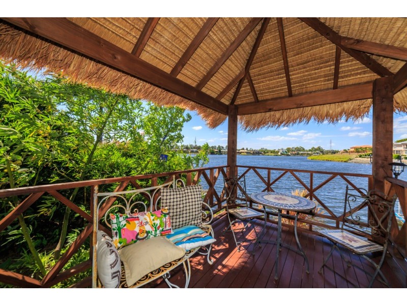 28 Clear Water Bay Avenue, Clear Island Waters QLD 4226