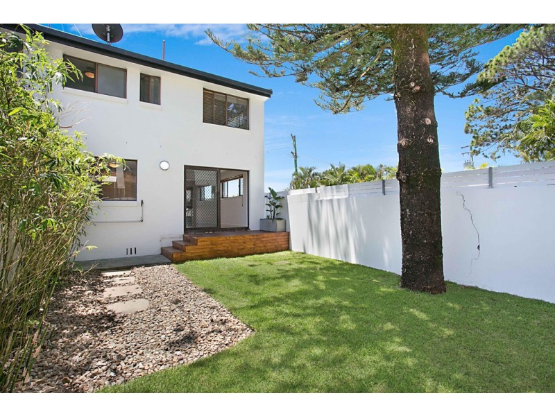 1/2-34 Karbunya Street, Mermaid Waters QLD 4218