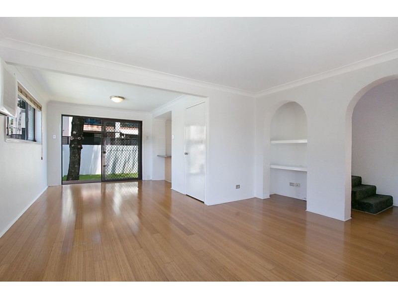 1/2-34 Karbunya Street, Mermaid Waters QLD 4218