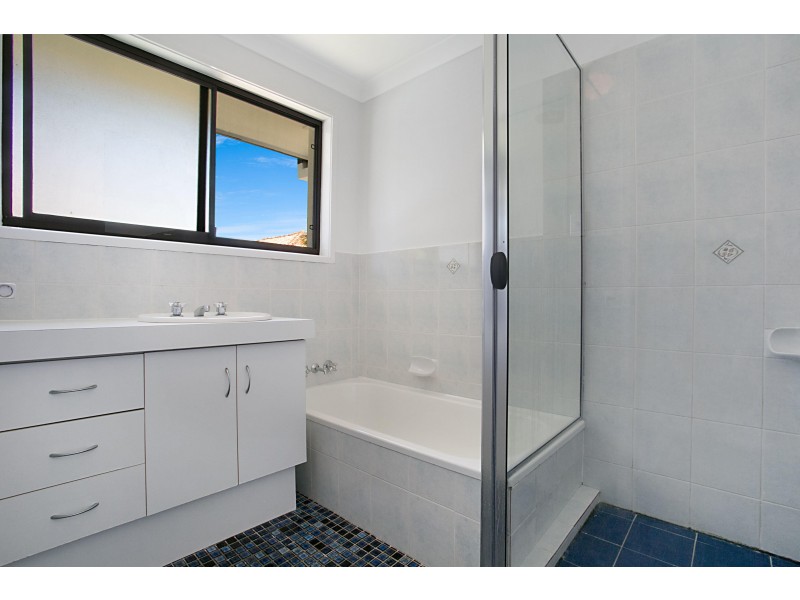 1/2-34 Karbunya Street, Mermaid Waters QLD 4218