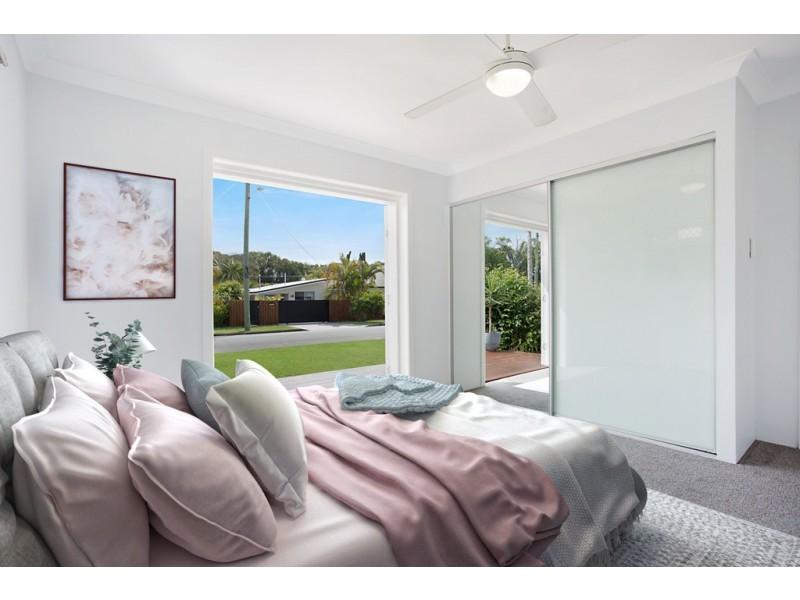 9 Flores Avenue, Palm Beach QLD 4221