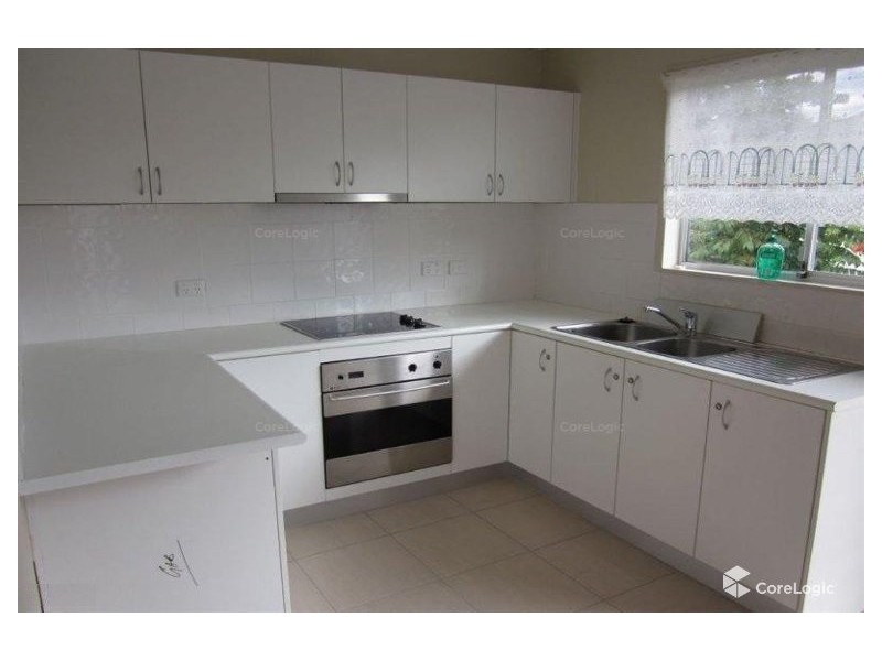 22 Ashton St, Labrador QLD 4215