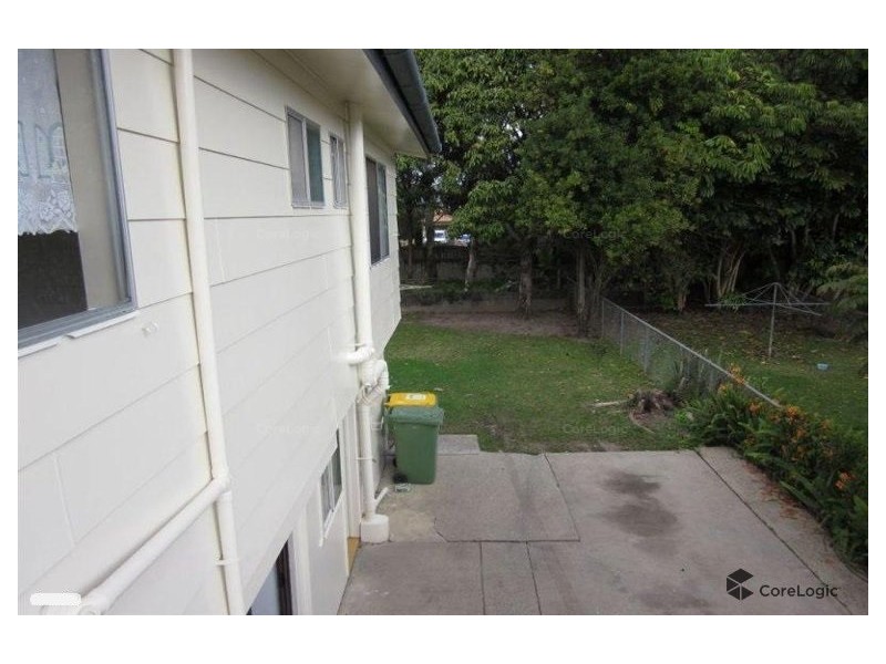 22 Ashton St, Labrador QLD 4215