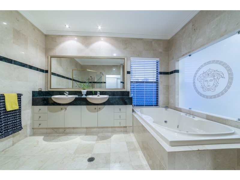 39A Paradise Island, Surfers Paradise QLD 4217