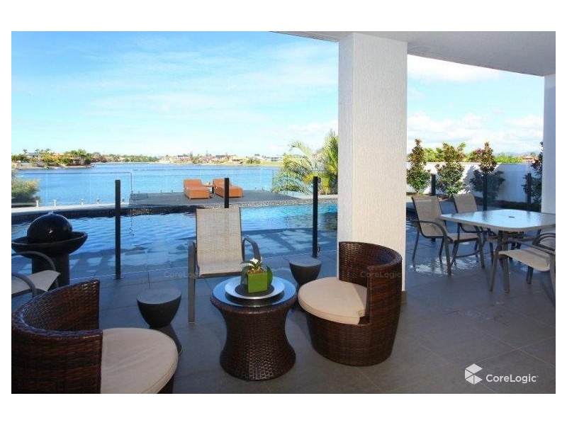 37 Volante Crescent, Mermaid Waters QLD 4218